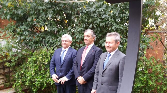 Manuel Huertas, Fernando Alonso y Alberto Gutiérrez,  tras su encuentro conjunto con la prensa en Madrid