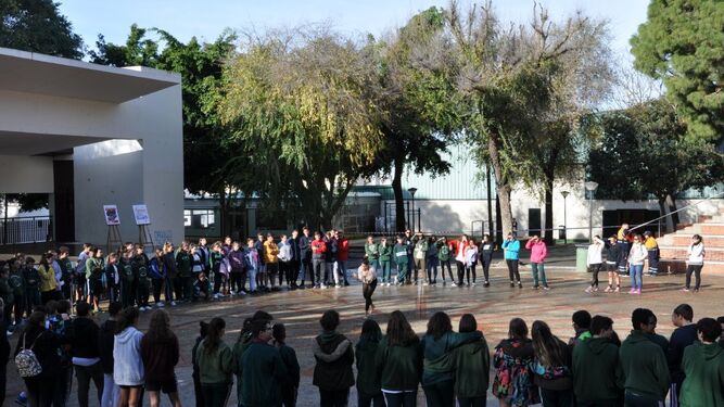 Una de las actividades paralelas de Kilómetros Solidarios de los alumnos de San José.