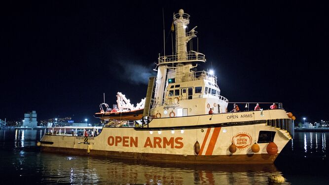 El barco  'Open Arms', en el puerto de Motril.