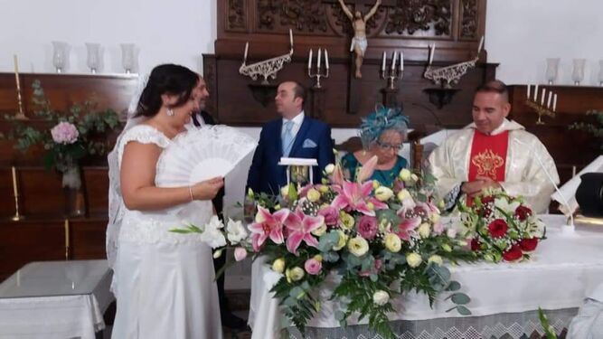 Miguel Ángel Ibarra, a la derecha, en la boda de Elisabeth Torres y Adrián Mariscal el pasado septiembre