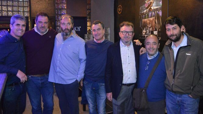 Juan Manuel Mateos, Ricardo Hernández,  Antonio Hernández Rodicio, Ángel Núñez, Miguel Ángel Martínez Villar, Kiki Hernández y Fabián Santana.