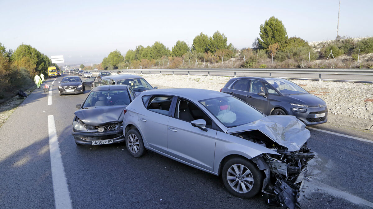 Imagen de algunos de los vehículos implicados en el accidente.