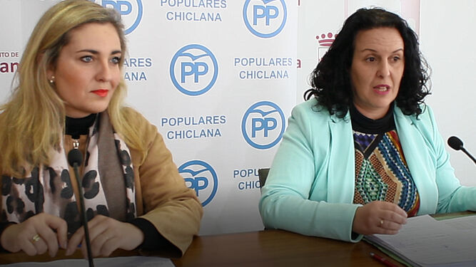 Domínguez e Hita, durante la rueda de prensa en la que anunciaron la presentación de alegaciones.