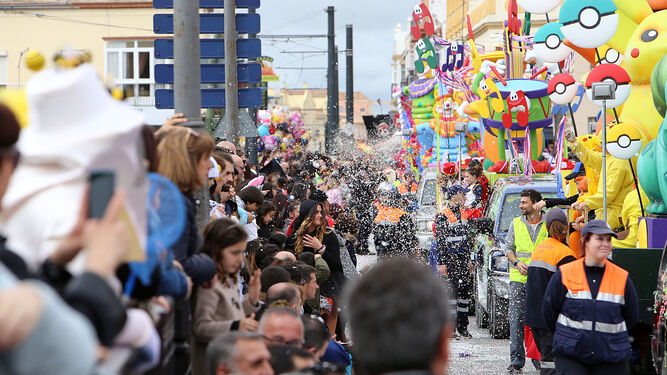 Desfile carnavalesco por el centro en una imagen de archivo.