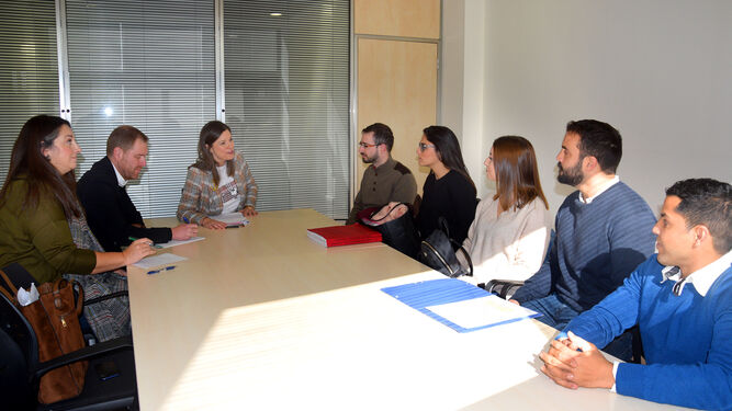 Reunión de la alcaldesa con los representantes de los estudiantes y usuarios del aulario de la calle Alsedo.