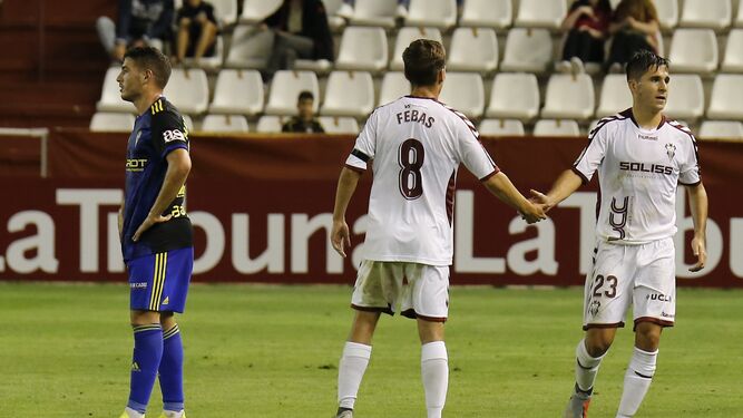 Manu Vallejo, junto a Febas y Tejero en el duelo contra el Albacete de la primera vuelta.