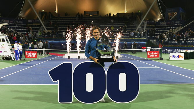 Roger Federer suma en Dubai su título número 100