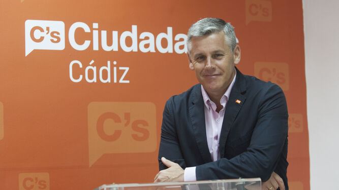 Javier Cano,fotografiado en la sede de Ciudadanos en Cádiz