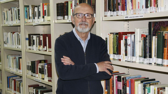 El autor del libro, Juan Gómez Fernández, profundiza en su nuevo libro sobre la prostitución y sus causas.
