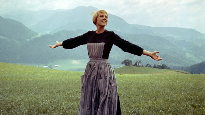Fotograma de la película 'Sonrisas y lágrimas' protagonizada por Julia Andrews y basada en una obra de Maria Augusta von Trapp.