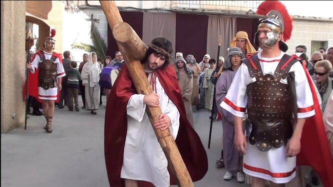 Vía crucis viviente de Laujar de Andarax, en Almería, donde se cuida hasta el mínimo detalle para que la representación tenga rigurosidad histórica.