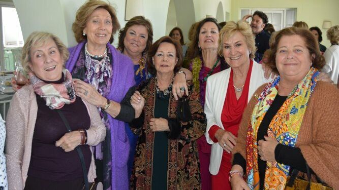 Adria Blanca, Lola Tamara, Tatina Botín, Inma Delagé, Consuelo Lozano, Pilar Artesero y Charo Vallejo.