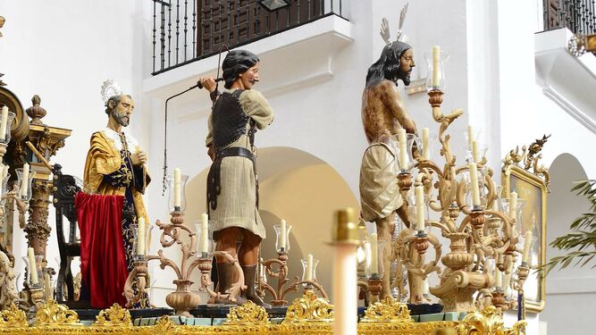 El Cristo de Columnas con el nuevo San Pedro.
