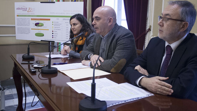 El presidente de Eléctrica de Cádiz, David Navarro, durante una comparecencia