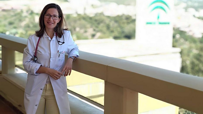 La doctora Elisabeth Pérez-Ruiz es oncóloga en el Hospital Costa del Sol de Marbella.