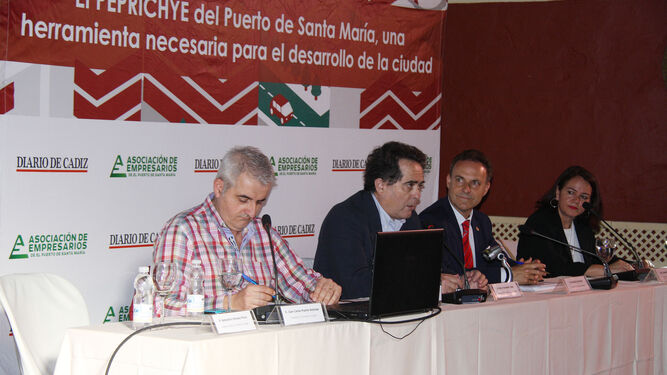 De izquierda a derecha Juan Carlos Puerto, Pedro Fernández, David de la Encina y Teresa Almendros.