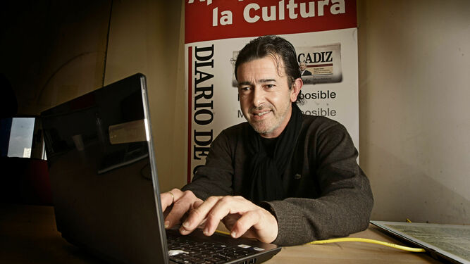 El carnavalero Juan Carlos Aragón durante un encuentro digital en Diario de Cádiz en el año 2011.
