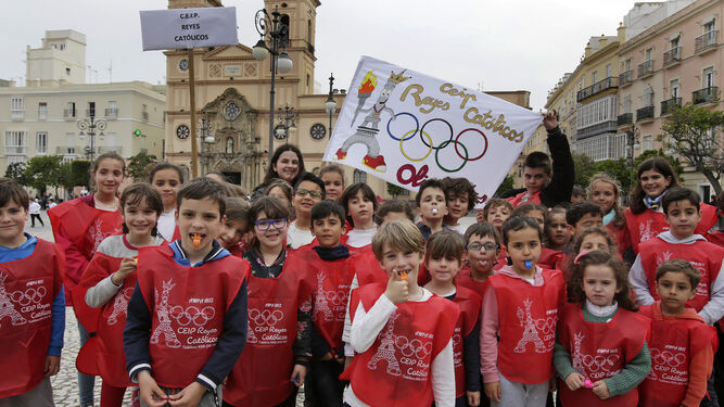 Alumnos participantes en la I Olimpiada Escolar celebrada el año pasado.
