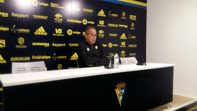 El entrenador del Cádiz, Álvaro Cervera, el viernes en El Rosal.