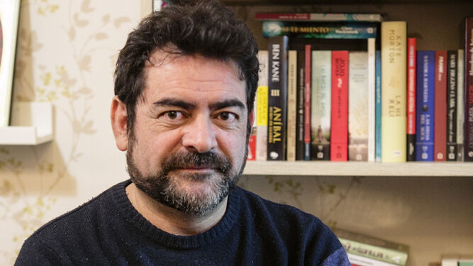 El escritor Miguel Ángel García Argüez.