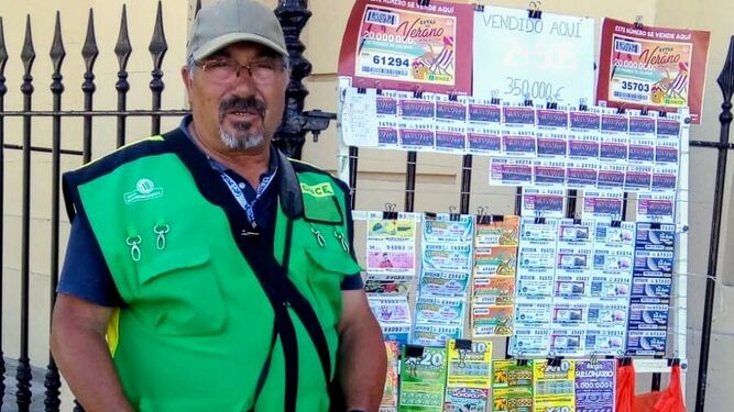 José Luis Blanco, el vendedor de la ONCE que ha llevado la suerte a Chipiona.