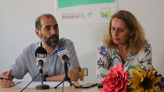 Antonio Romero y Aurora Salvador, durante la rueda de prensa de este martes