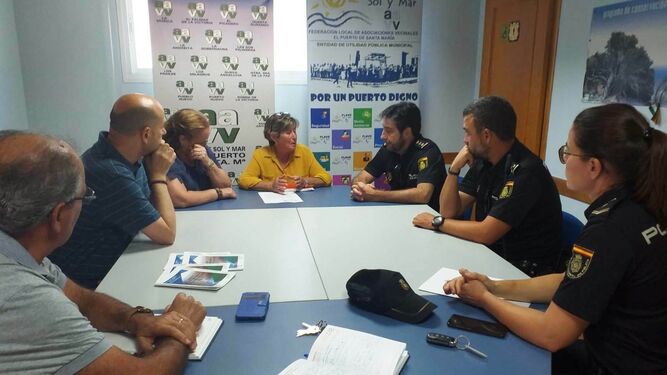 La Flave se reunió con el nuevo comisario de la Policía Nacional, Gonzalo Bellver.