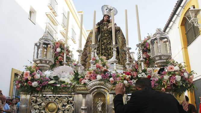 La imagen de la Virgen del Carmen, ayer en la procesión.