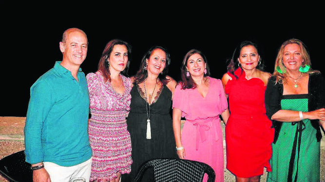 Eduardo Cadenas, Anabel Ortega, Arancha de la Fuente, Celia Cerrudo, Elena García e Inmaculada Camilleri.