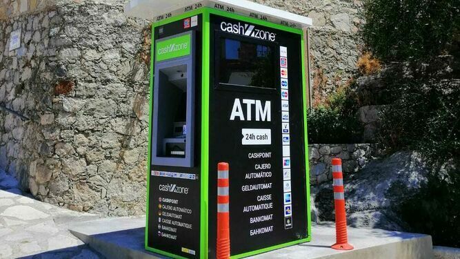 El cajero automático instalado por el Ayuntamiento de Villaluenga.