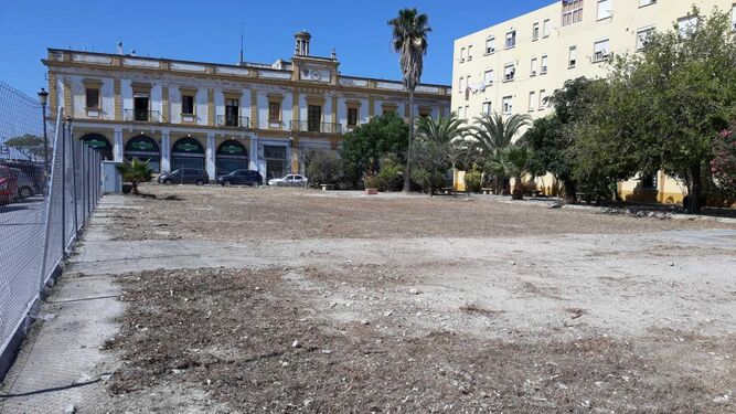 Imagen del estado en el que ha quedado la plaza de La Pescadería tras las labores de limpieza.