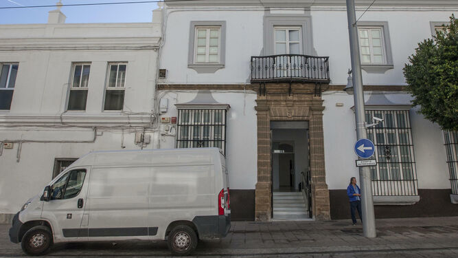 La sede del archivo, localizada junto a la Alcaldía en la calle Real.