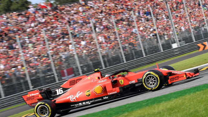 Leclerc encabeza la carrera en Monza.