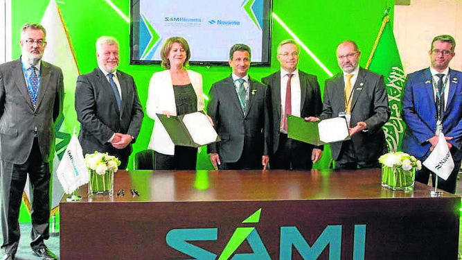 Susana Sarriá, este martes junto a los responsables de SAMI y al consejero delegado de SAMI-Navantia.