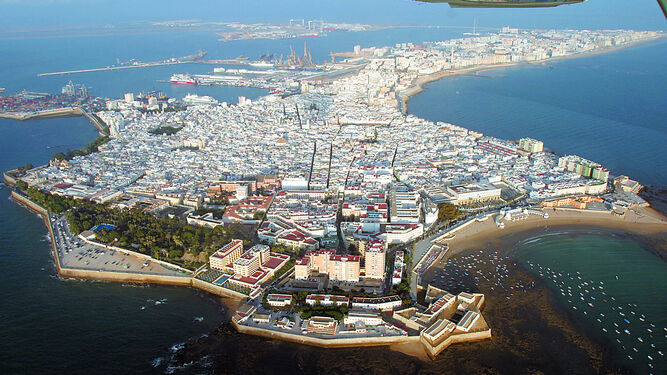 Vista aérea de Cádiz capital