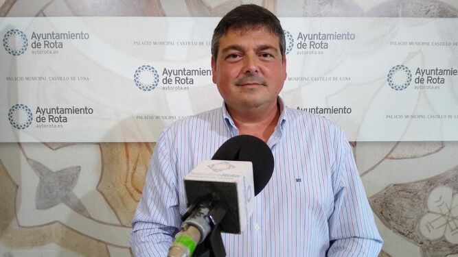 El concejal de Hacienda, Daniel Manrique de Lara, hoy en rueda de prensa.