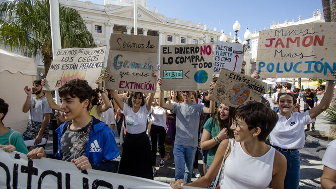 Una imagen de la concentración en Cádiz contra el cambio climático.