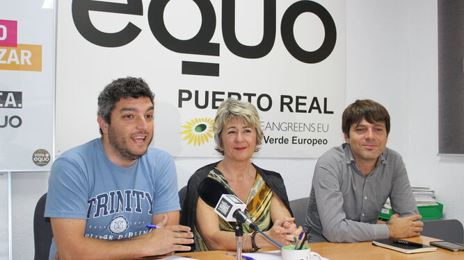 Antonio Villalpando, María merello y Alfredo Charques, miembros de Equo Puerto Real