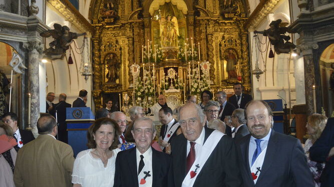Elena Martínez del Cerro, Juan Ruiz-Tagle y Manuel Lacave con su hijo, Javier Lacave.