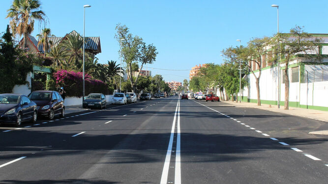 La Avenida de Bajo de Guía dispone a partir de ahora de dos carriles con sentido al barrio turístico y uno con dirección al paseo de La Calzada.