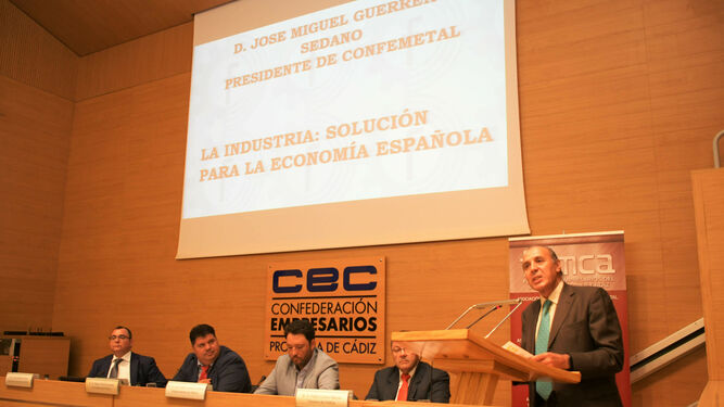 El presidente de Confemetal, José Miguel Guerrero, en la asamblea de Femca.