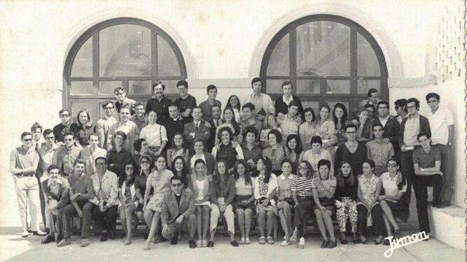 Alumnos del Colegio Universitario en el año 1969.