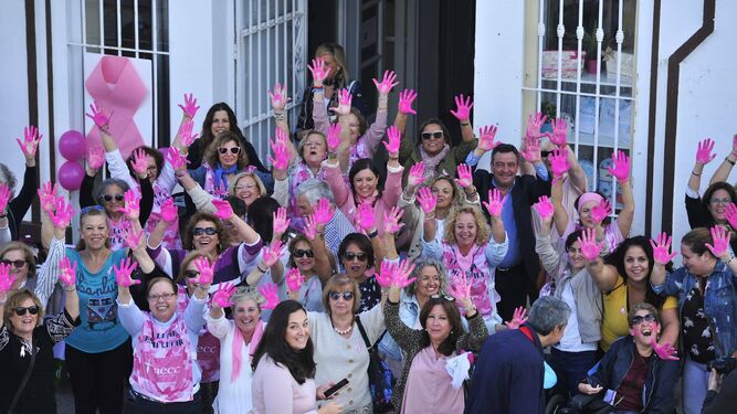Foto tomada en la campaña contra el cáncer de mama del año pasado.