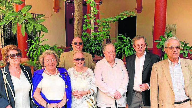 Carmen Höhr, Ana Moreno, Francisco de Cos, María del Carmen Villero, Enrique Maestre, Manuel de la Puente y José María Maestre.
