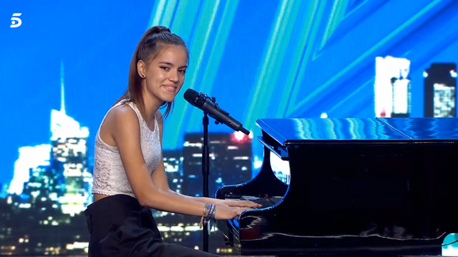 Emotiva actuación de la cantautora portuense Julia González en 'Got Talent'.