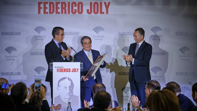 Entrega del premio Federico Joly a Augusto Delk&aacute;der