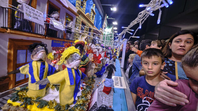 'La Cabalgata de Reyes Magos', primer premio de pescados en el Mercado Central.