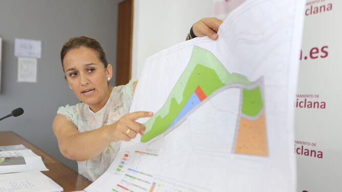 Ana González, responsable municipal de las áreas de Urbanismo y Diseminado.