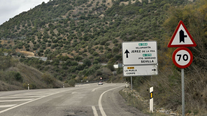 Varias curvas en el tramo quizás más peligroso de la A-384, entre Algodonales y Villamartín.