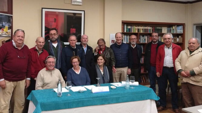 Los miembros de la nueva asociación Betilo de protección y conservación del patrimonio histórico.